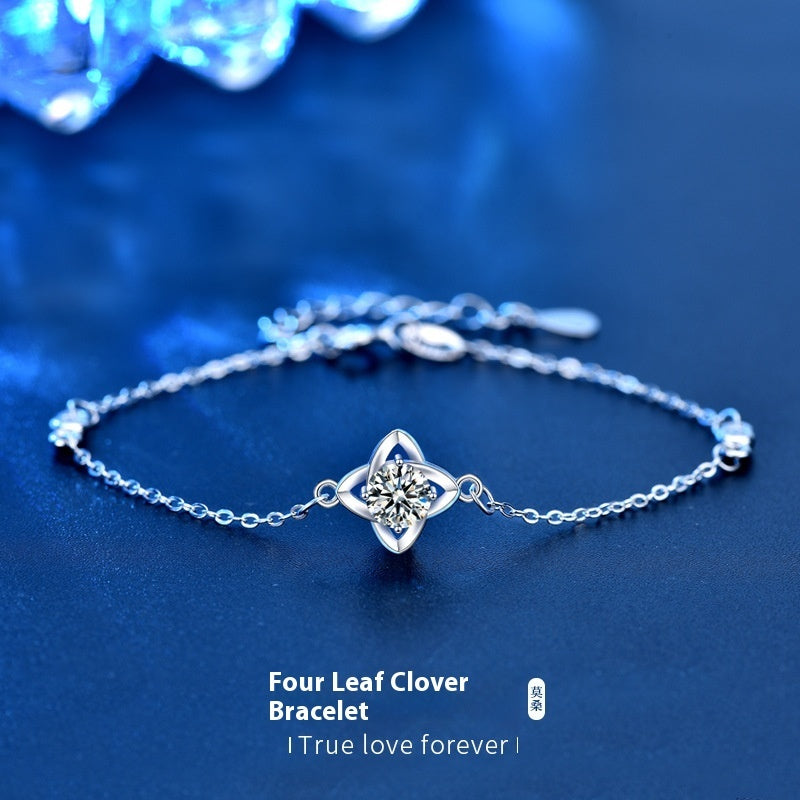 Women's Silver Moissanite Clover Bracelet
