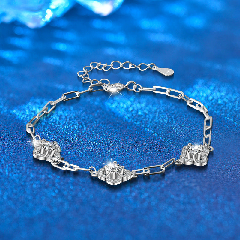 Silver Clover Bracelet Does Not Fade
