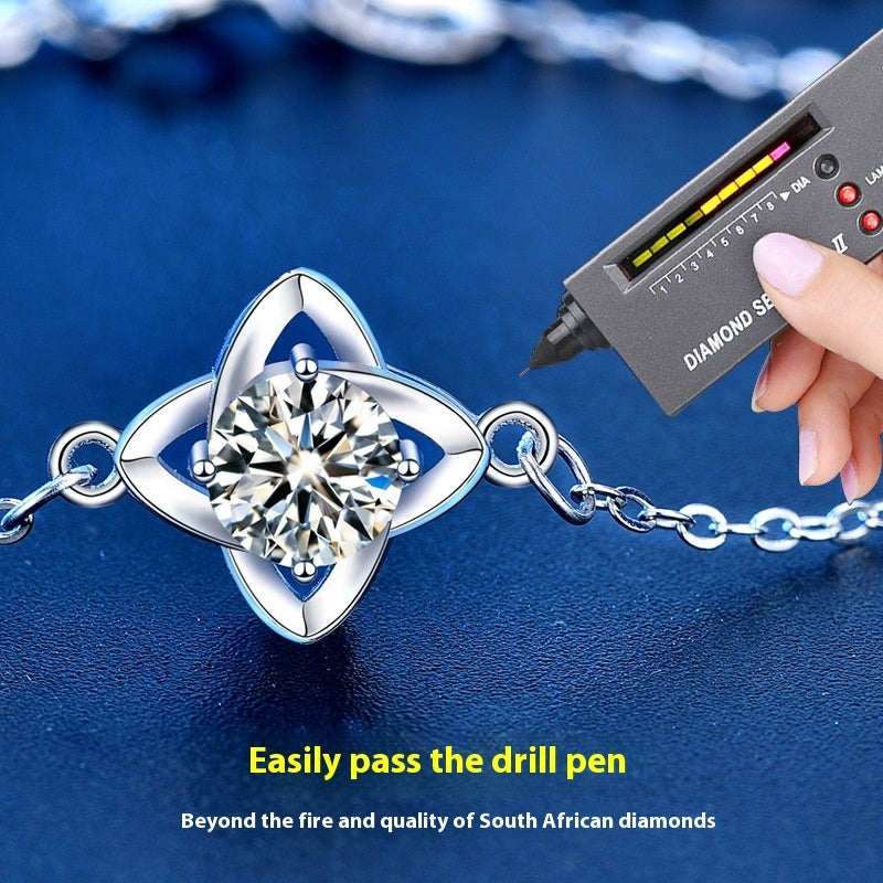 Women's  Silver Moissanite Clover Bracelet