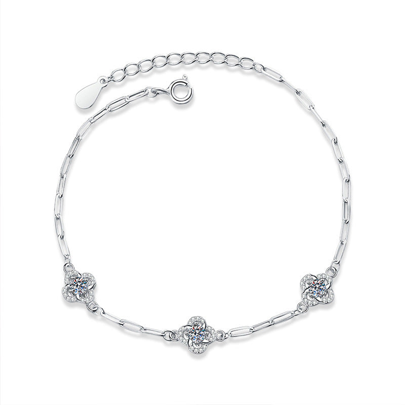 Silver Clover Bracelet Does Not Fade