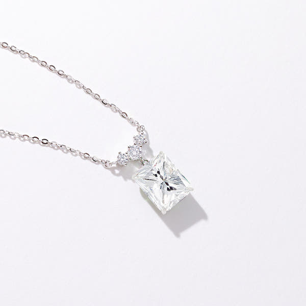 Silver Light Luxury Square Diamond Necklace