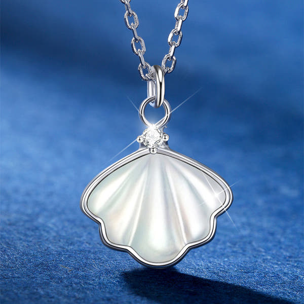 Silver Projection Shell Fritillary Necklace