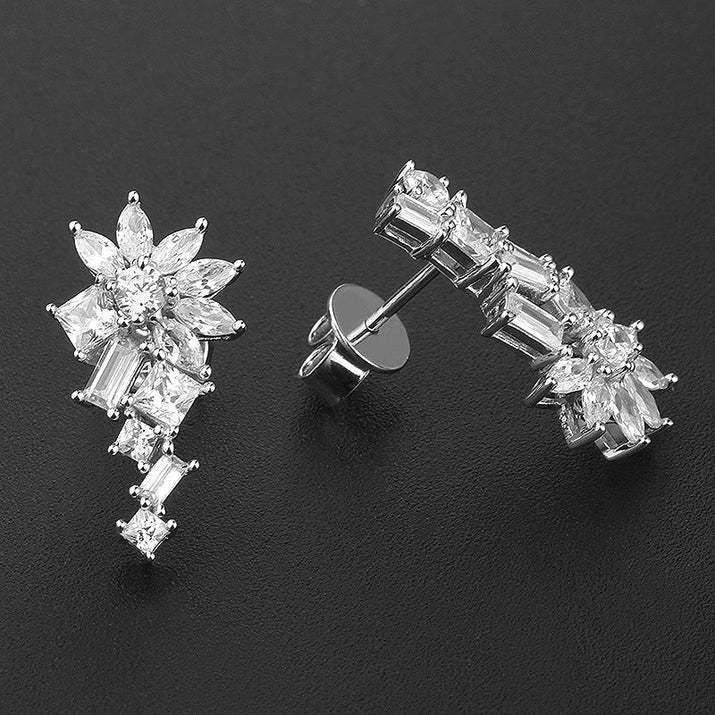 4428E Personality S925 Silver Inlaid 5A Zircon Simple Stud Earrings null
