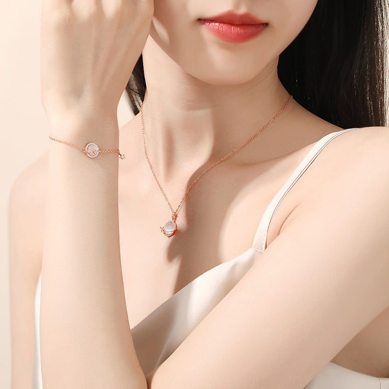 Simple And Elegant Rose Gold Opal Clavicle Chain