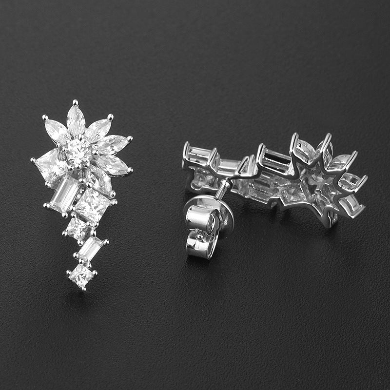 4428E Personality S925 Silver Inlaid 5A Zircon Simple Stud Earrings null