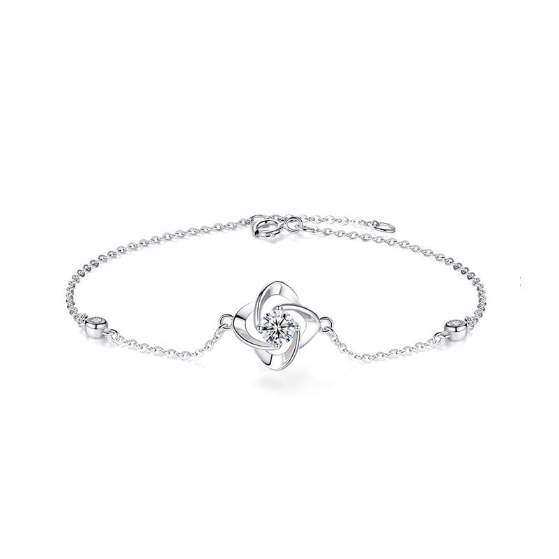 Women's  Silver Moissanite Clover Bracelet